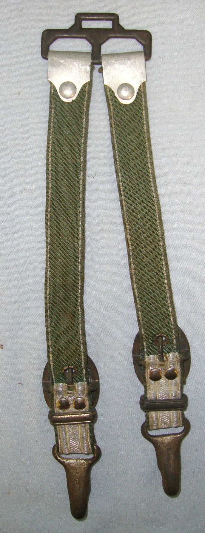  ORIGINAL**WW2 Era Nazi German Bullion Hangers For Nazi German Heer (Army) Officer’s 1935 Pattern Daggers. ED 3047  Dagger