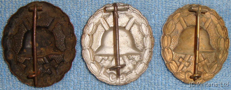  *A Set of Three German Imperial Wound Badges. BA 383. *A Set of Three German Imperial Wound Badges. BA 383. Antique & Militaria