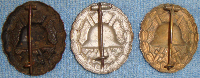  *A Set of Three German Imperial Wound Badges. BA 383. *A Set of Three German Imperial Wound Badges. BA 383. Antique & Militaria