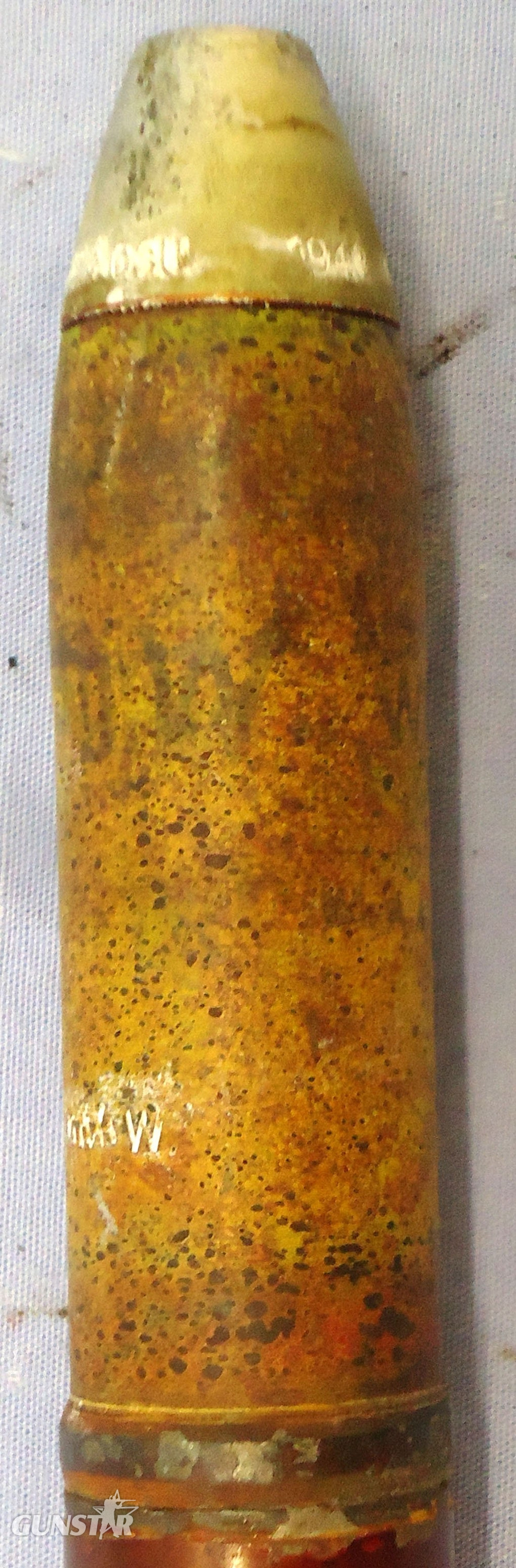 {CATEGORY} - INERT DEACTIVATED. WW2 German 20 mm Flak 28 and 29 (20x110RB) HE/T (High Explosive/Tracer) Flak Round. - O 2121 INERT DEACTIVATED. WW2 German 20 mm Flak 28 and 29 (20x110RB) HE/T (High Explosive/Tracer) Flak Round. - O 2121  Other Ammunition in 