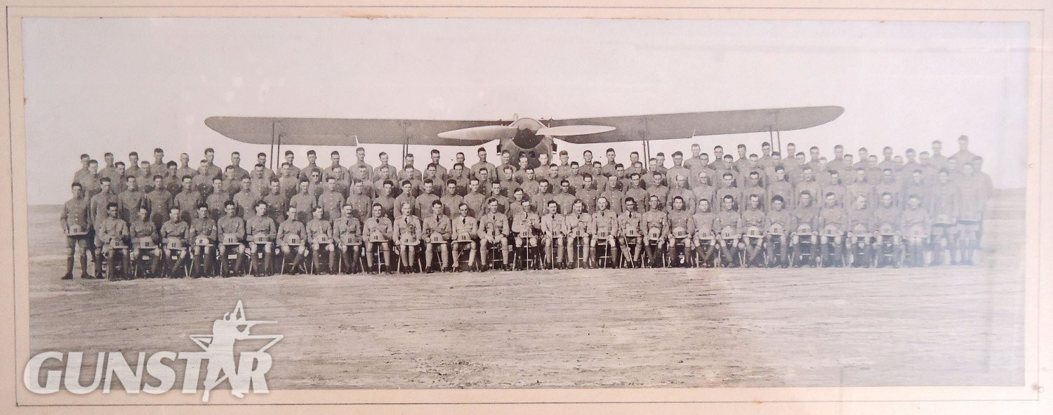  Royal Air Force, Number 8 Squadron Photograph, Dated 1928 of its Deployment to the Unrest In Aden. - MISC 832 Royal Air Force, Number 8 Squadron Photograph, Dated 1928 of its Deployment to the Unrest In Aden. - MISC 832 Antique & Militaria
