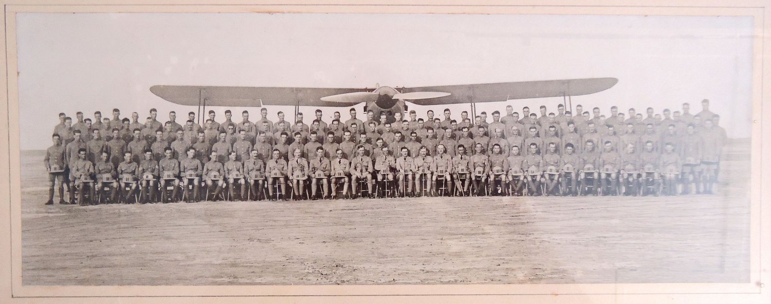  Royal Air Force, Number 8 Squadron Photograph, Dated 1928 of its Deployment to the Unrest In Aden. - MISC 832 Royal Air Force, Number 8 Squadron Photograph, Dated 1928 of its Deployment to the Unrest In Aden. - MISC 832 Antique & Militaria