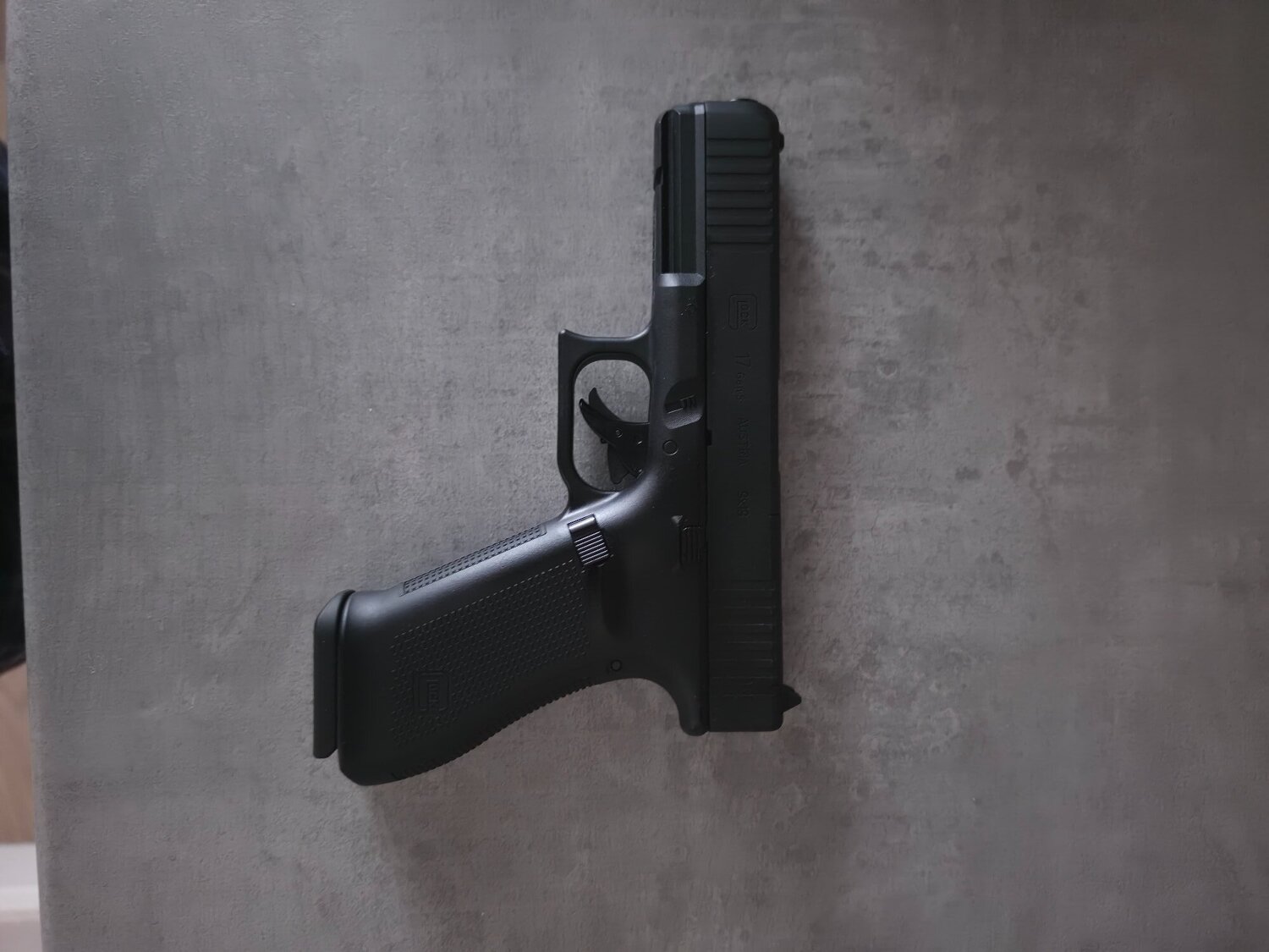 Umarex Glock 17 Gen 5 MOS .177 Semi Auto - {CATEGORY} in 