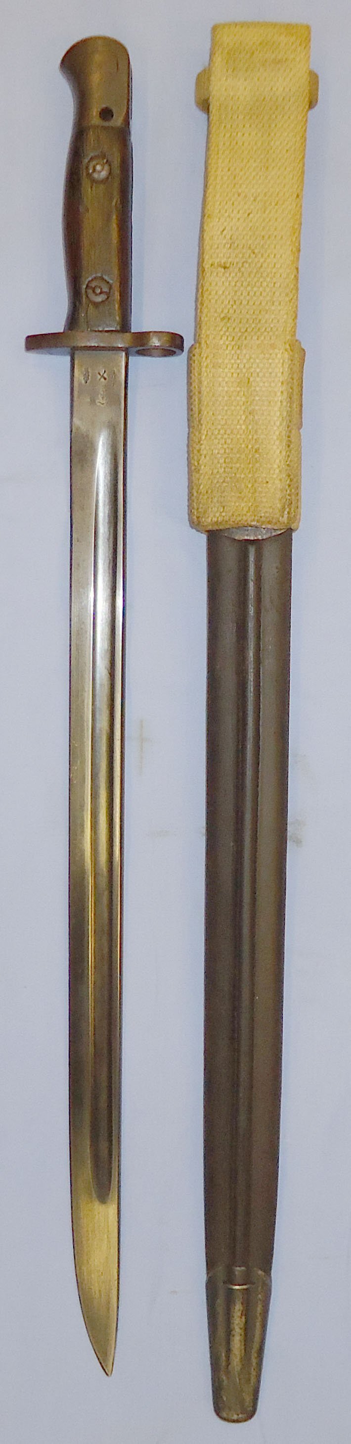  WWII Dated British 1907 Bayonet Scabbard and Frog by Manufacturer Vickers. 21602:3 Bayonet