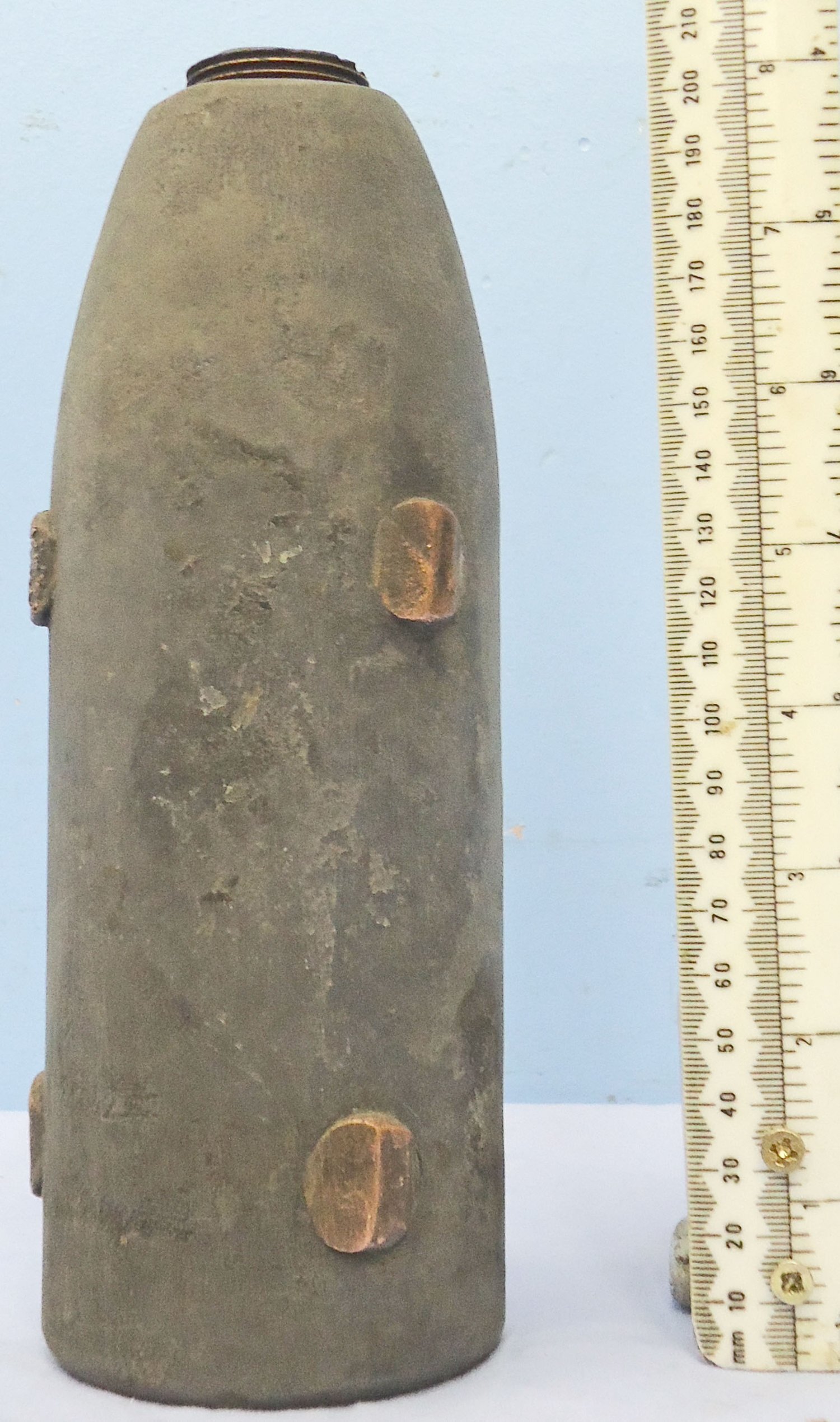 INERT DEACTIVATED. Rare, Victorian, British 9 Pounder RML (Rifled Muzzle Loading) Explosive Projectile with Brass Transit Plug. Sn - 22991 INERT DEACTIVATED. Rare, Victorian, British 9 Pounder RML (Rifled Muzzle Loading) Explosive Projectile with Brass Transit Plug. Sn - 22991 Various Other Ammunition - {CATEGORY} in 