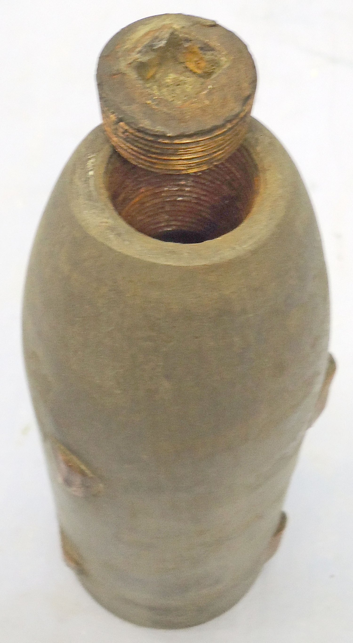 INERT DEACTIVATED. Rare, Victorian, British 9 Pounder RML (Rifled Muzzle Loading) Explosive Projectile with Brass Transit Plug. Sn - 22991 INERT DEACTIVATED. Rare, Victorian, British 9 Pounder RML (Rifled Muzzle Loading) Explosive Projectile with Brass Transit Plug. Sn - 22991 Various Other Ammunition 