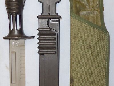 British L3A1 Bayonet Scabbard and Frog for the SA80 Rifle. BAYO 449. Bayonet