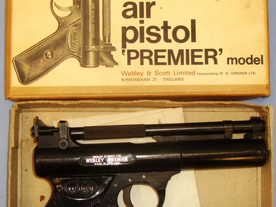 Webley & Scott Boxed, Webley Premier \'E\' Series .22 Calibre Air Pistol. AI 726 .22