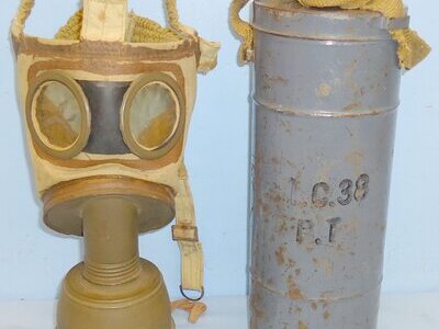 French Civilian WWII TC 38 Gas Mask In Original Canister. 21608:5. French Civilian WWII TC 38 Gas Mask In Original Canister. 21608:5. Antique & Militaria
