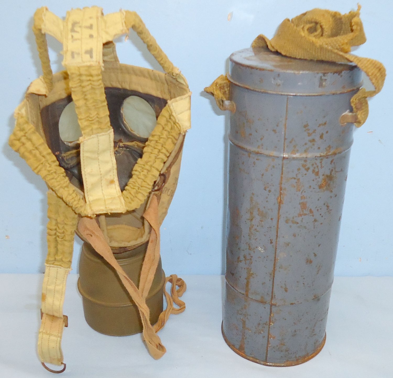  French Civilian WWII TC 38 Gas Mask In Original Canister. 21608:5. French Civilian WWII TC 38 Gas Mask In Original Canister. 21608:5. Antique & Militaria