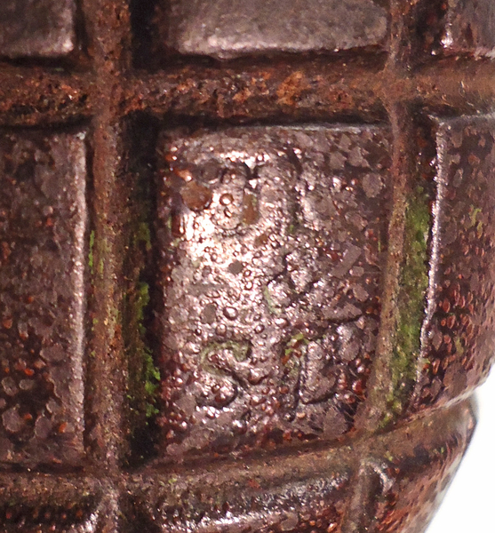 INERT DEACTIVATED WW2 1942 Dated Mills No 36M MK1, Hand Grenade. - O 1758 INERT DEACTIVATED WW2 1942 Dated Mills No 36M MK1, Hand Grenade. - O 1758  Other Ammunition - {CATEGORY} in 