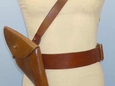 WW2 British Officer\'s Sam Browne Belt Holster for the Webley Service Revolver Mk VI and Shoulder Strap. L 345. WW2 British Officer's Sam Browne Belt Holster for the Webley Service Revolver Mk VI and Shoulder Strap. L 345.  Antique & Militaria