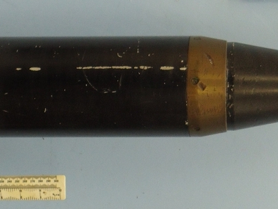 INERT DEACTIVATED. Early a scarce, 1952 Dated Unfired 20pr (84x618R) APDS (Armour Piercing Discarding Sabot) DRILL Round. Sn - 22846:88 INERT DEACTIVATED. Early a scarce, 1952 Dated Unfired 20pr (84x618R) APDS (Armour Piercing Discarding Sabot) DRILL Round. Sn - 22846:88  Other Ammunition