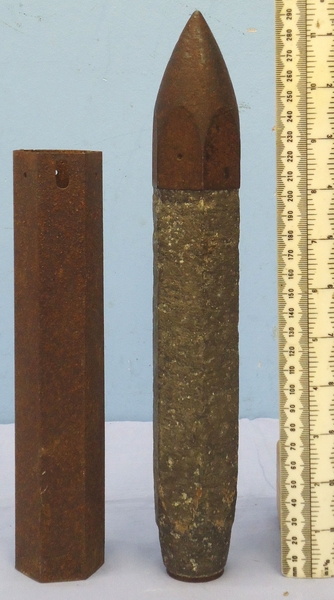 INERT DEACTIVATED. British, WW2, Rare, 4 Pound Tile Breaking Pointed Steel Tip Incendiary Bomb. - O 1885 INERT DEACTIVATED. British, WW2, Rare, 4 Pound Tile Breaking Pointed Steel Tip Incendiary Bomb. - O 1885  Other Ammunition - {CATEGORY} in 