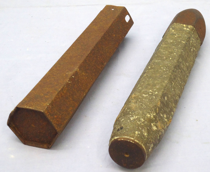 INERT DEACTIVATED. British, WW2, Rare, 4 Pound Tile Breaking Pointed Steel Tip Incendiary Bomb. - O 1885 INERT DEACTIVATED. British, WW2, Rare, 4 Pound Tile Breaking Pointed Steel Tip Incendiary Bomb. - O 1885  Other Ammunition - {CATEGORY}