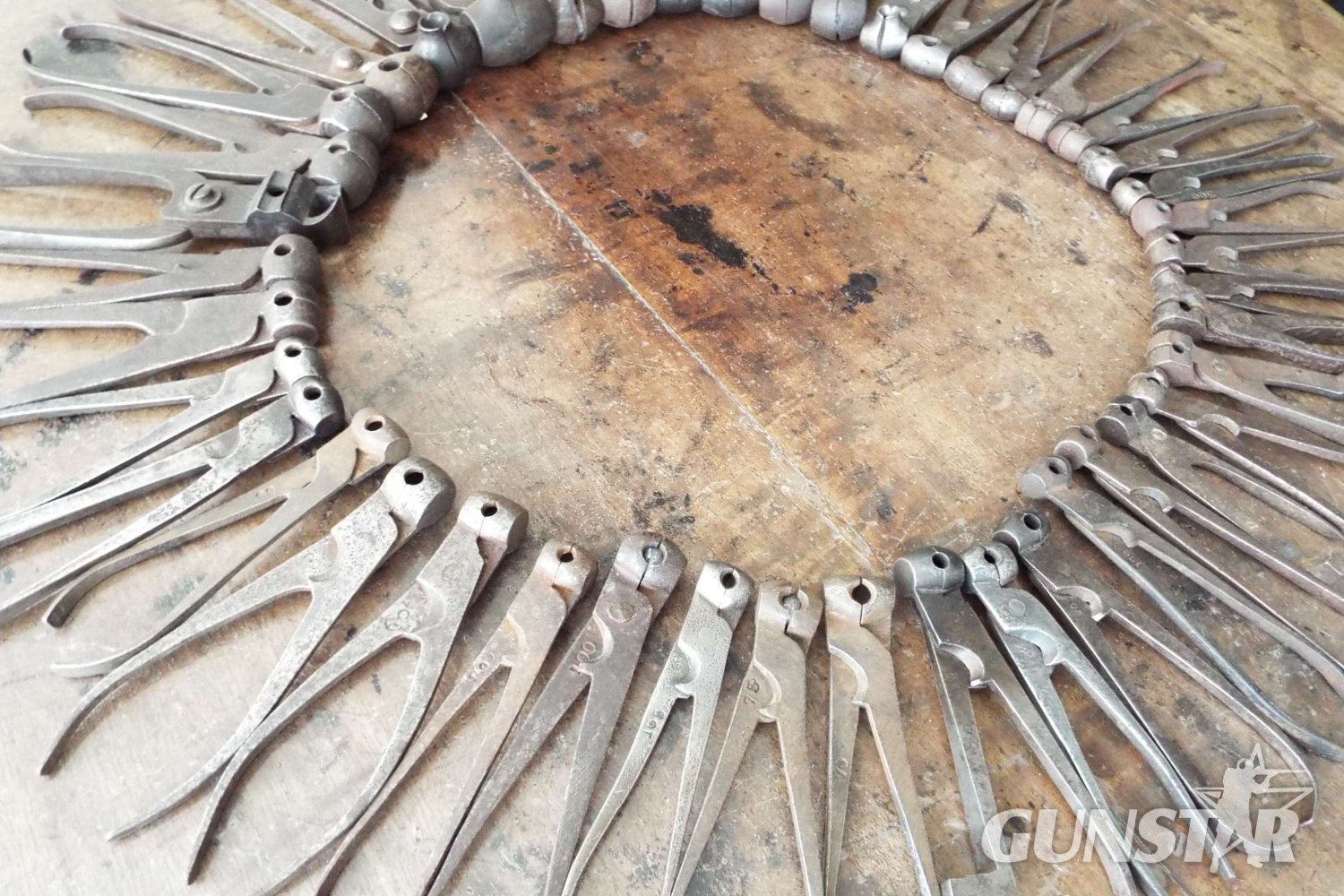 Antique & Militaria