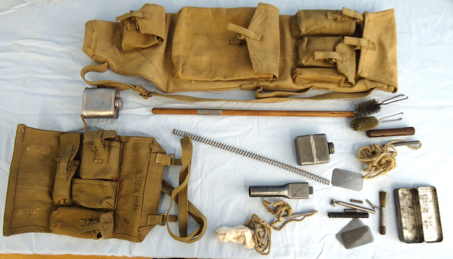 WW2, 1943 Dated, ’37 Webbing Pattern Bren Gun Parts/Spare Barrel Bag Complete with the Spare Parts Wallet and Contents. MISC 1023 Various Machine Gun - {CATEGORY} in 