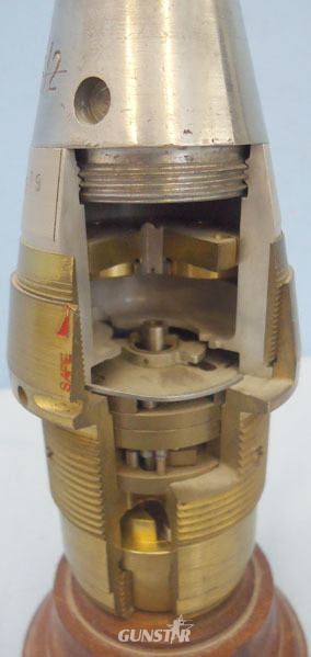INERT DEACTIVATED. Unfired Quarter Sectioned British No 208 Mk 6/2 Clockwork Fus INERT DEACTIVATED. Unfired Quarter Sectioned British No 208 Mk 6/2 Clockwork Fus Antique & Militaria