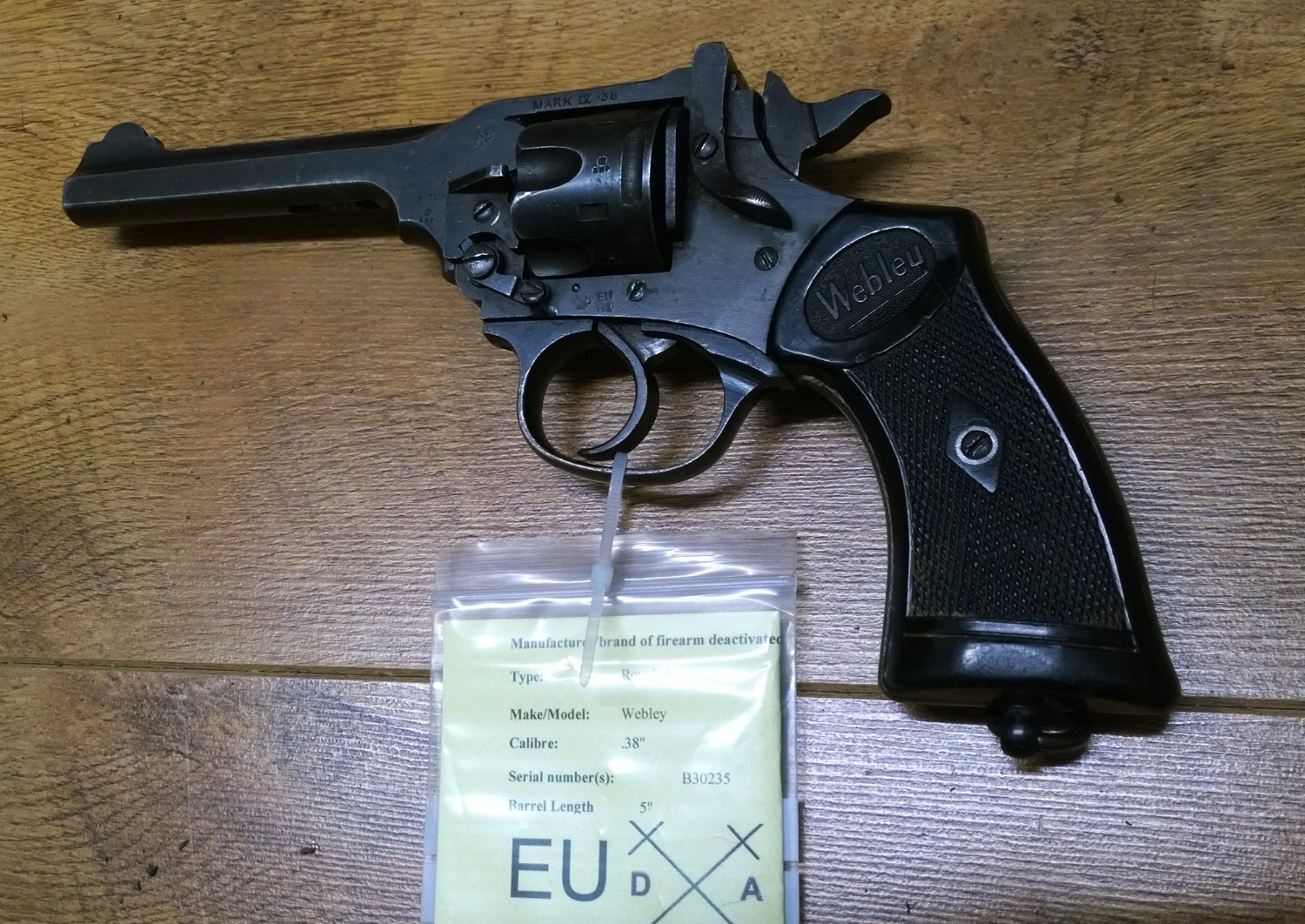 Webley & Scott mk4 .38 Revolver