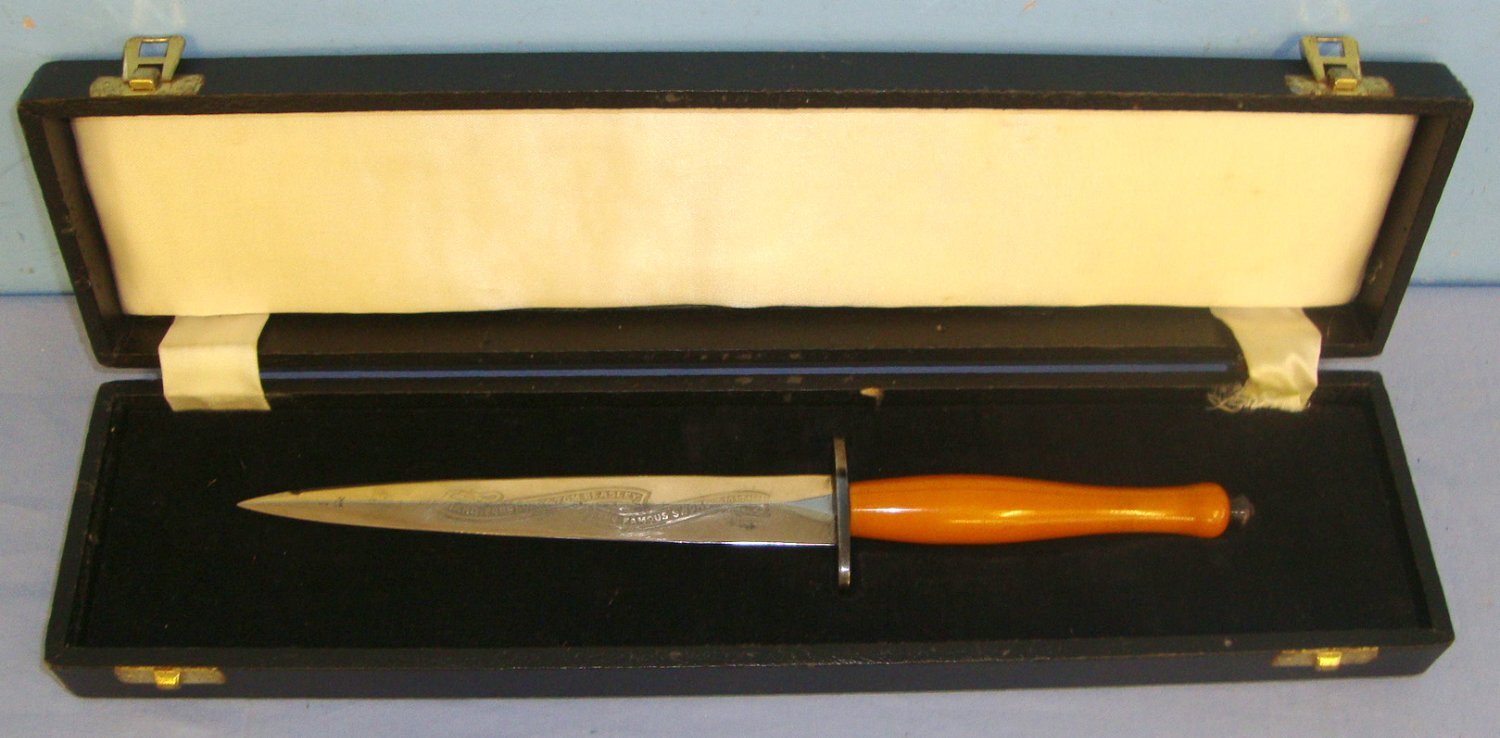  CASED****RARE**C1948 2 PANEL VERSION**Wilkinson Sword, Etched Banner ‘Hand Forged By Tom Beasley The Famous Sword Smith’ Fairbairn Sykes FS Fighting Knife With Correct 2 Etched & Blued Panels Hand Drawn Blade. Sn 21967:7 Knive