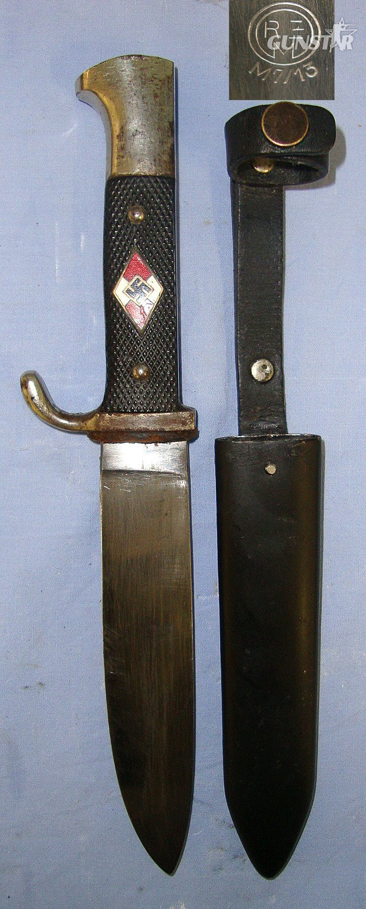 WW2 Production Nazi German Hitler Youth 'HJ' Dagger By RZM M7/13 (Arthur Schüttelhofer & Co. Solingen-Wald) & Scabbard With Integral Frog. Sn 23484:99 Knive in 
