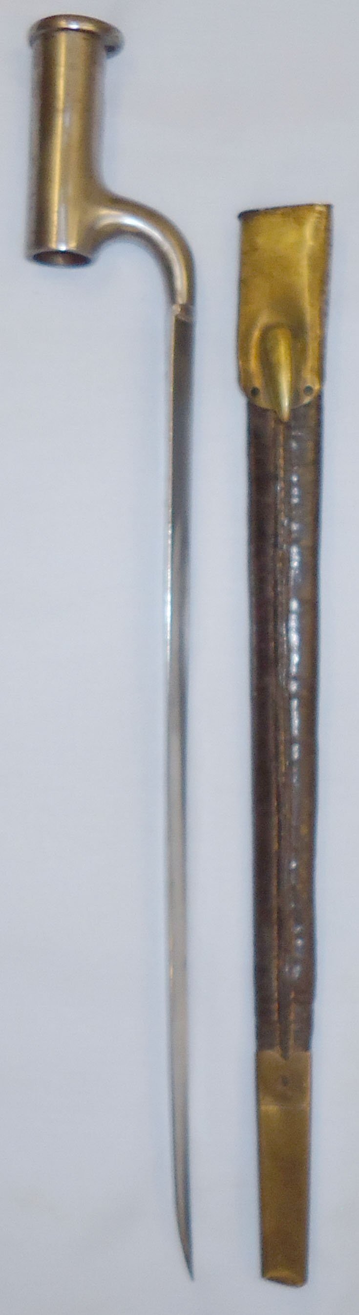  18th Century Socket Bayonet for the Brown Bess Muzzle Loading Flintlock Muskets. BAYO 450. Bayonet