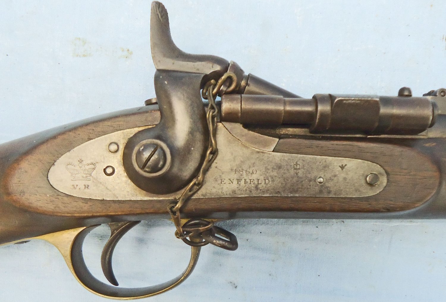 Royal Small Arms Factory (Enfield) Enfield, 1860 Dated, Snider 2 Band .577 Obsolete Calibre Short Rifle, Chained Nipple Protector & 1 x Inert Deactivated Round Marked to; the 66th Regiment of Foot. - A 1124 Single Shot .577 Snider Rifle 