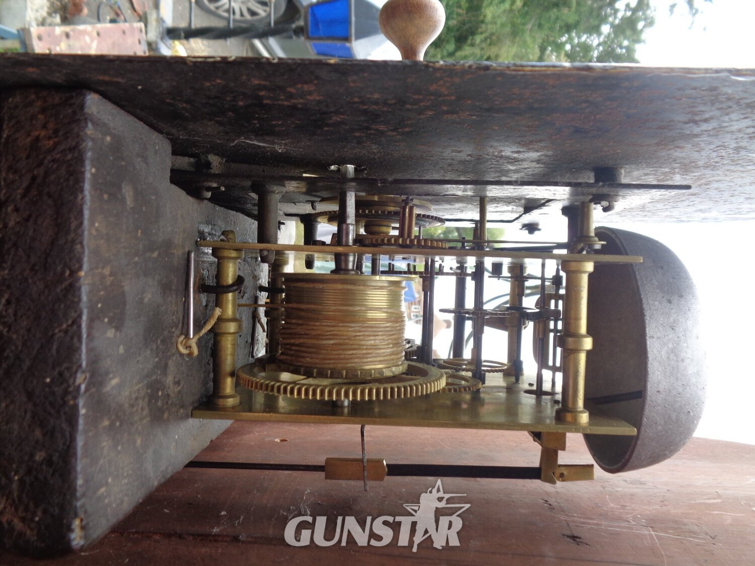 Antique & Militaria 