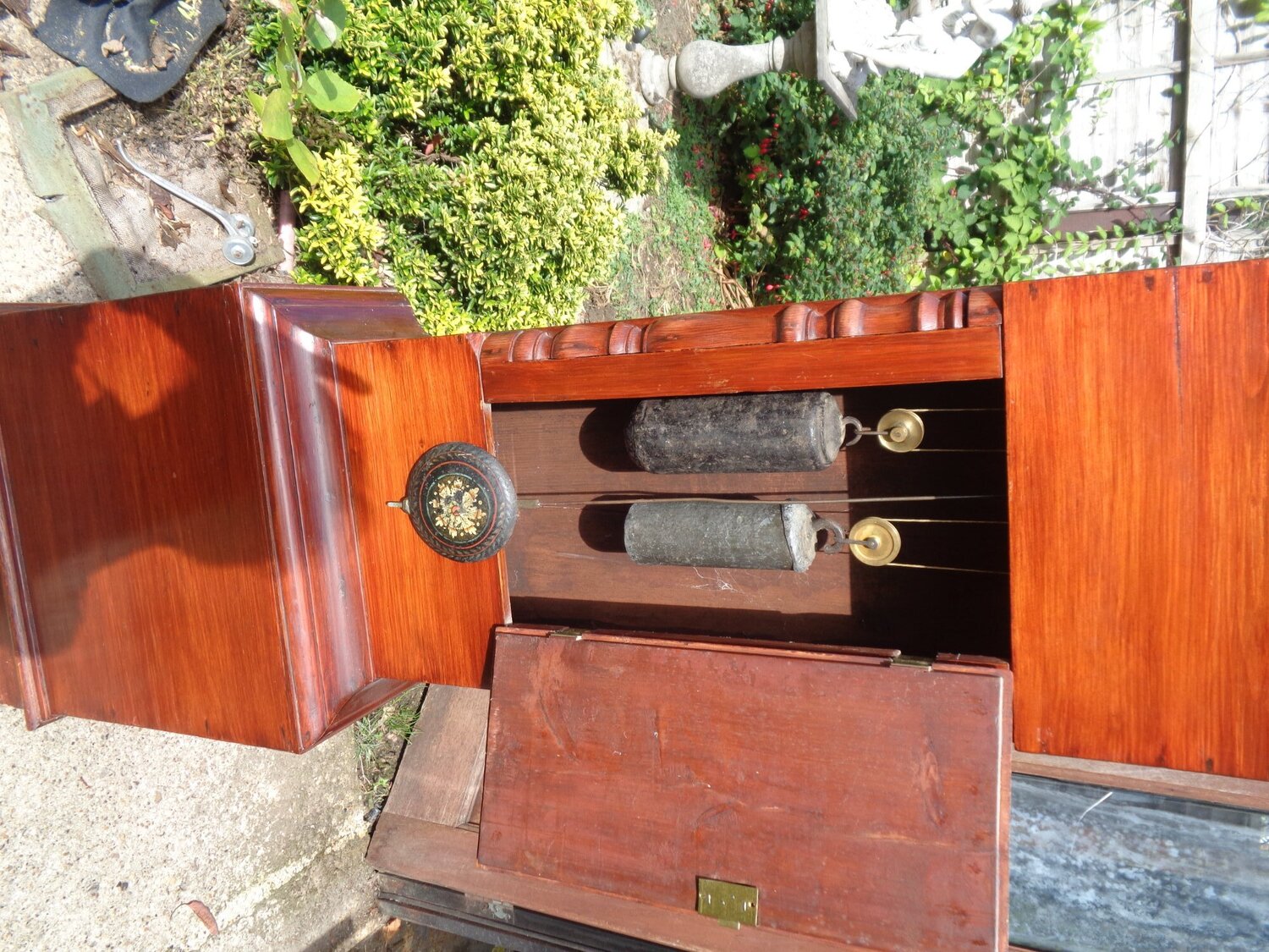 Antique & Militaria - {CATEGORY} in 