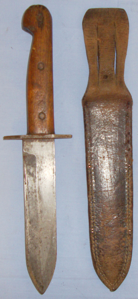  WWII Australian Wooden Gripped Combat Knife and Leather sheath. ED 2666. Dagger