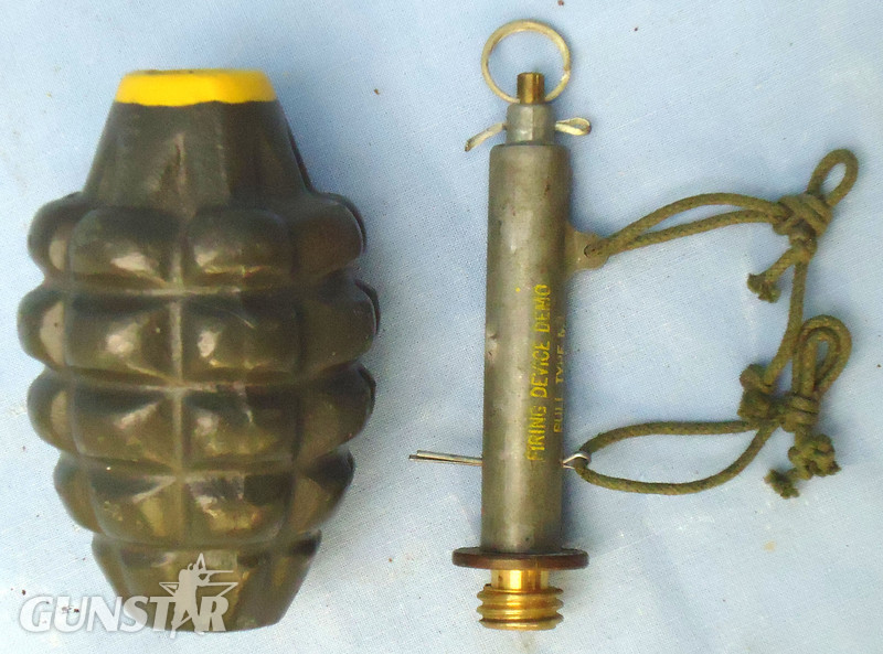 INERT DEACTIVATED. Original WW2 Training American Pineapple Mk 2 High Explosive Hand Grenade With Type M Demonstrating Booby Trap Switch. - O 1697 INERT DEACTIVATED. Original WW2 Training American Pineapple Mk 2 High Explosive Hand Grenade With Type M Demonstrating Booby Trap Switch. - O 1697  Other Ammunition