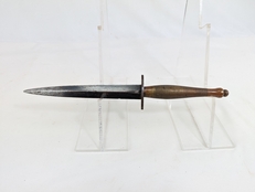 Original WW2 2nd Pattern Fairbairn Sykes Commando Fighting Knife and ScabbardOriginal WW2 2nd Pattern Fairbairn Sykes Commando Fighting Knife and Scabbard Knive