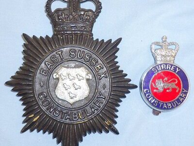 Pair* Surrey Constabulary Cap Badge & East Sussex Constabulary Helmet ‘Firmin & Sons’ Plate. BA 886. Pair* Surrey Constabulary Cap Badge & East Sussex Constabulary Helmet ‘Firmin & Sons’ Plate. BA 886.  Antique & Militaria