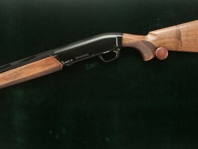 Browning Maxus Super Magnum Semi-Auto 12 Bore/gauge