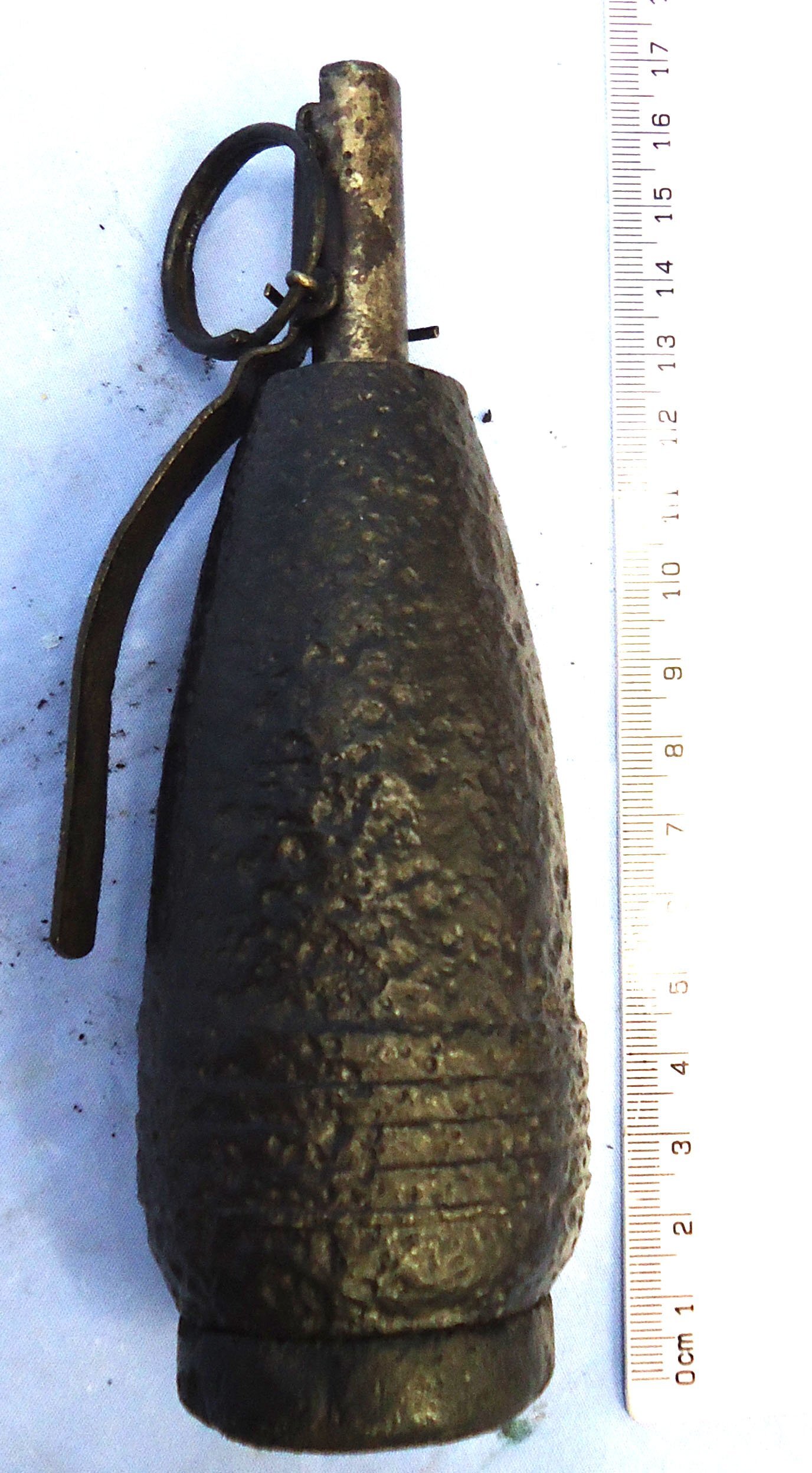  DEACTIVATED INERT. Vietnam War Era Communist Improvised Hand Grenade from the Body of an American 50mm Mortar Body. O 2406 - O 2406 DEACTIVATED INERT. Vietnam War Era Communist Improvised Hand Grenade from the Body of an American 50mm Mortar Body. O 2406 - O 2406 Various Other Ammunition