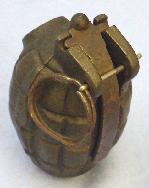 INERT DEACTIVATED. WW1 1918 Dated Mills No.36M MK1, Hand Grenade by The Falkirk Iron Company. - O 1898 INERT DEACTIVATED. WW1 1918 Dated Mills No.36M MK1, Hand Grenade by The Falkirk Iron Company. - O 1898  Other Ammunition - {CATEGORY} in 