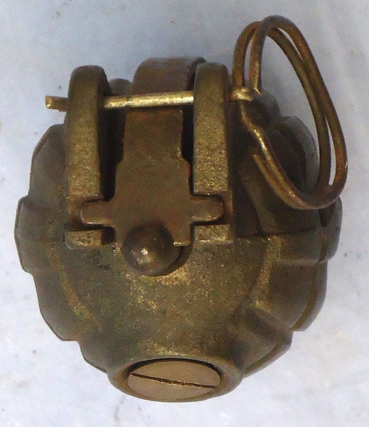 {CATEGORY} - INERT DEACTIVATED. WW1 1918 Dated Mills No.36M MK1, Hand Grenade by The Falkirk Iron Company. - O 1898 INERT DEACTIVATED. WW1 1918 Dated Mills No.36M MK1, Hand Grenade by The Falkirk Iron Company. - O 1898  Other Ammunition in 