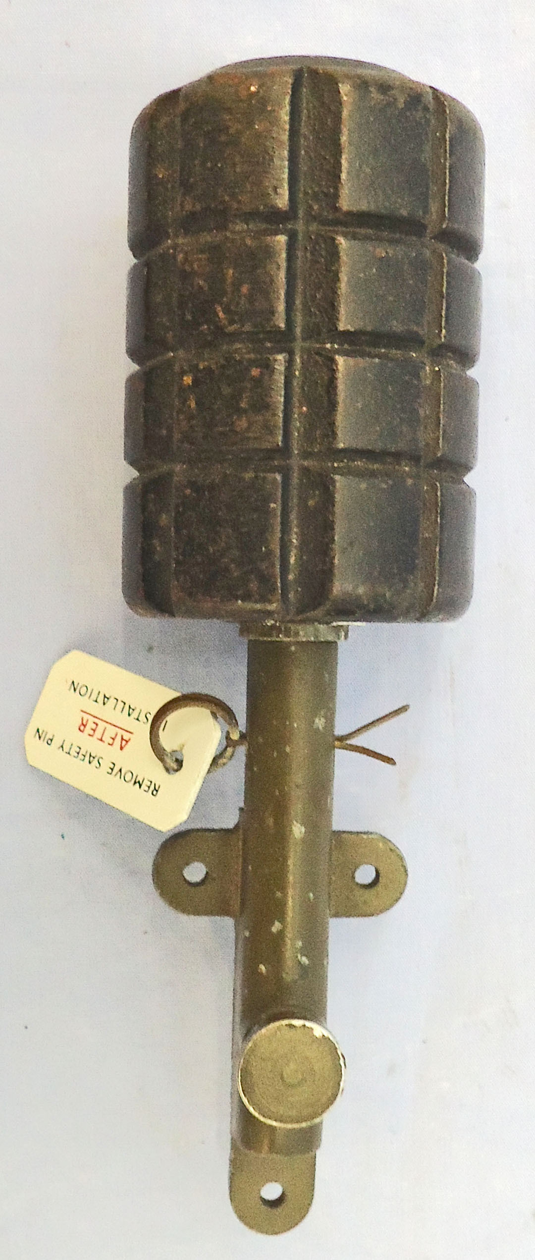 INERT DEACTIVATED. American Vietnam War Era, M1 Booby Trap Pressure Firing Fuze With An Adapted Grenade Head By OL. - O 2050 INERT DEACTIVATED. American Vietnam War Era, M1 Booby Trap Pressure Firing Fuze With An Adapted Grenade Head By OL. - O 2050  Other Ammunition 