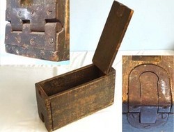 Wooden Ammunition Box (Chest 49-1-84) With Tripod Slot for the American .30 Cal. Rare American WW1 Wooden Ammunition Box (Chest 49-1-84) With Tripod Slot for the Antique & Militaria