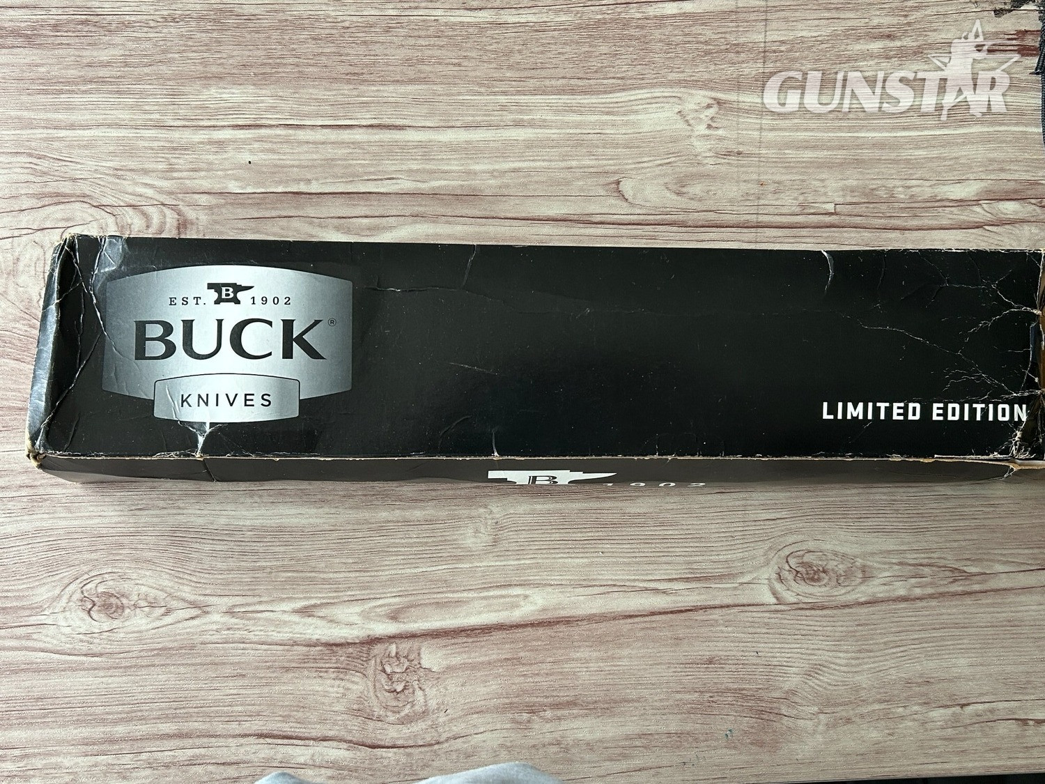  Buck Heritage Collection Limited Edition Hoodlum w/ Mahogany Stand /500 Hunting Knive