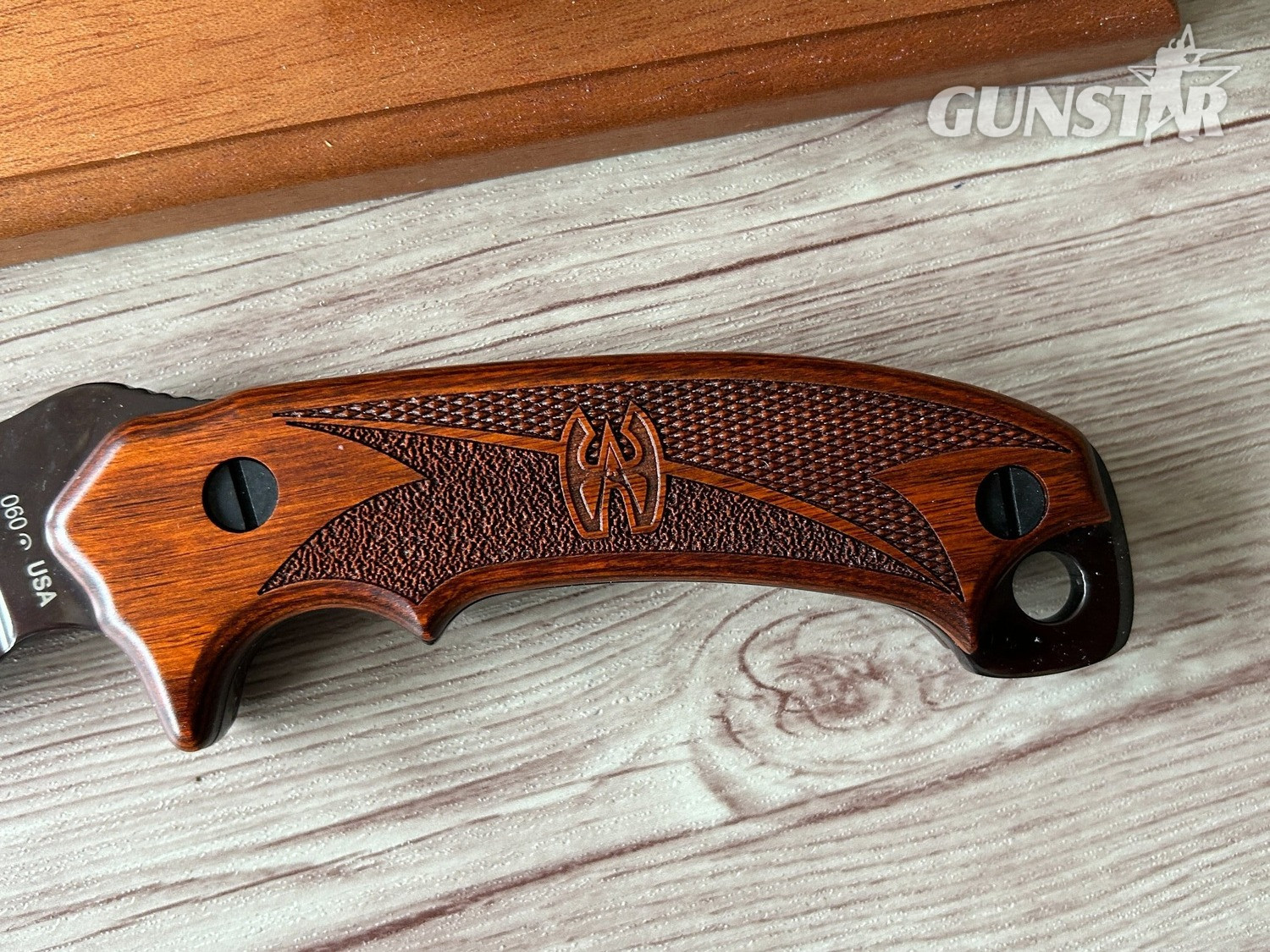 Buck Heritage Collection Limited Edition Hoodlum w/ Mahogany Stand /500 Hunting Knive - {CATEGORY} in 