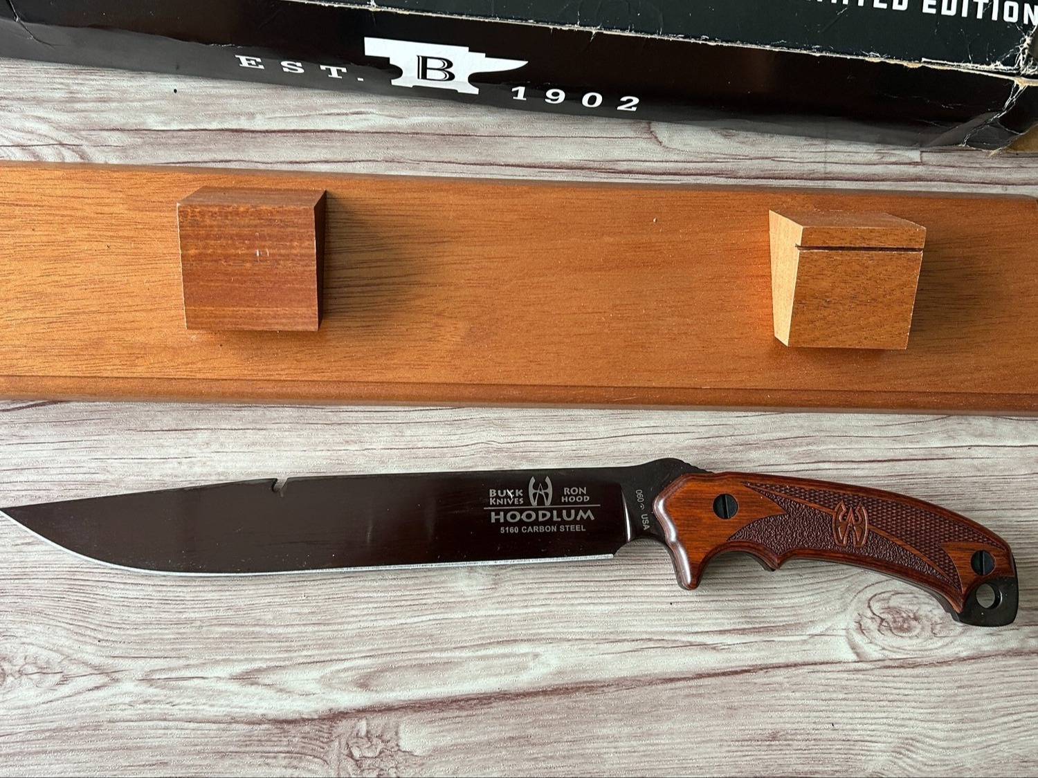 Buck Heritage Collection Limited Edition Hoodlum w/ Mahogany Stand /500 Hunting Knive