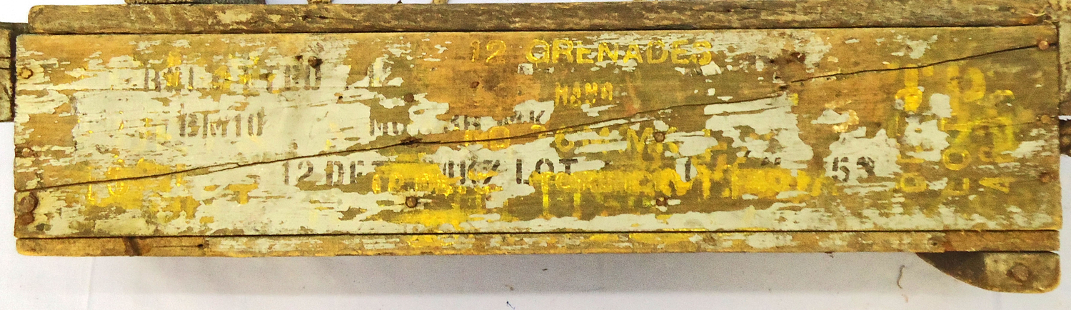 {CATEGORY} - British, WW2 Era, Mills No 36 Hand Grenade Wooden Box G.36 Mark I For 12 36 M grenades and accessories. Sn - 21195 British, WW2 Era, Mills No 36 Hand Grenade Wooden Box G.36 Mark I For 12 36 M grenades and accessories. Sn - 21195  Other Ammunition