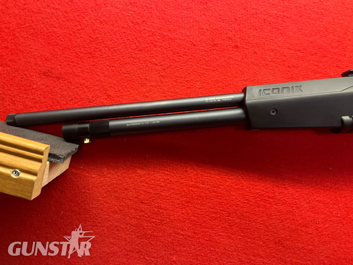 Umarex UX Iconic .22 