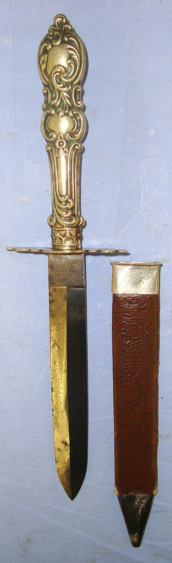  QUALITY MAKER**Victorian English Joseph Mappin & Brothers Sheffield German Silver Cutlery Hilt Spear Point Bowie Knife & Open Top Scabbard. Sn 22964 Knive