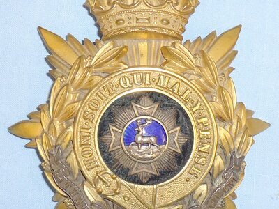 Post ‘1901’ Kings Crown Officers Silver Gilt Bedfordshire Regiment Helmet Plate. 19289:4. Post ‘1901’ Kings Crown Officers Silver Gilt Bedfordshire Regiment Helmet Plate. 19289:4.  Antique & Militaria