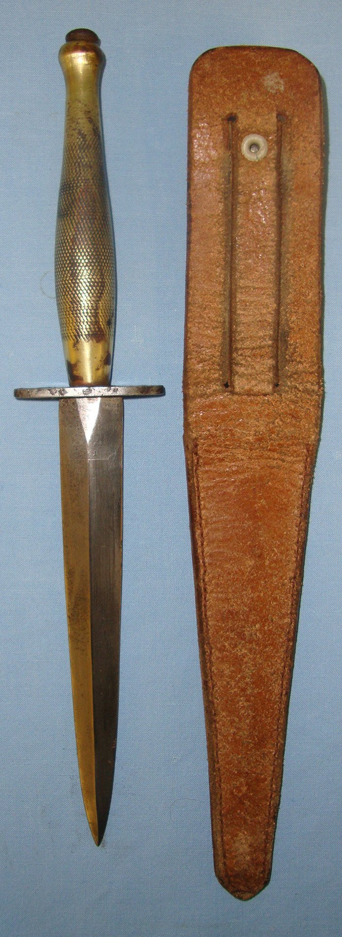  RARE**AS FOUND**WW2 1943 American Or Canadian Soldier’s Private Purchase 2nd Pattern Fairbairn Sykes FS Fighting Knife By Wilkinson Sword With Etched Panels & Banner To ‘Danny Dullea London 43’ & Quality Period Private Purchase Scabbard. Sn 21449 Dagger