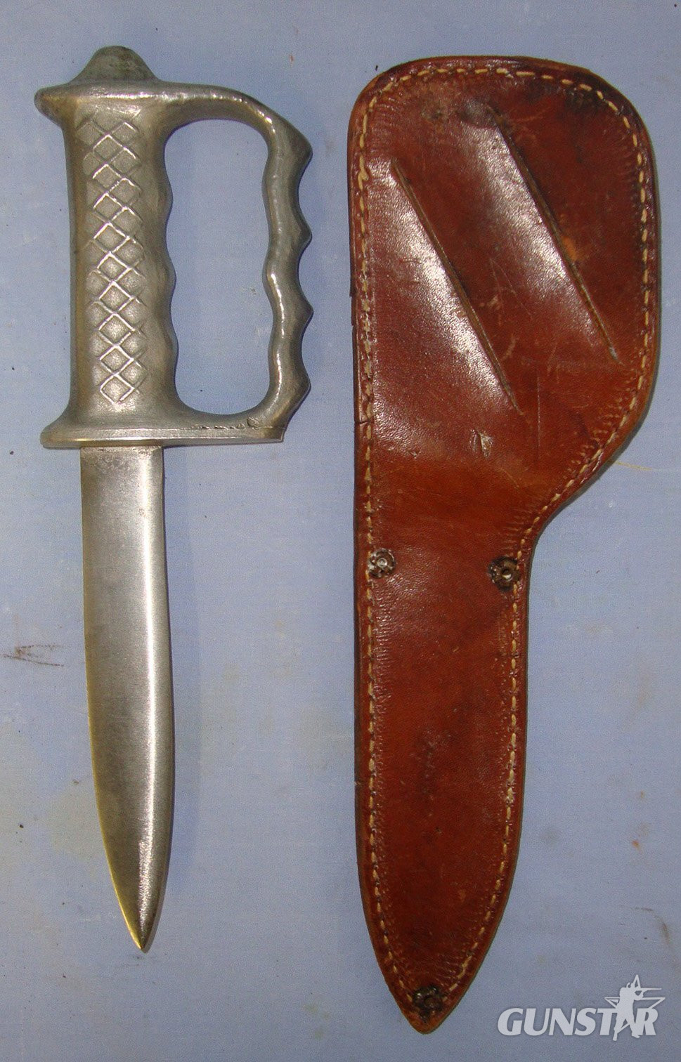  RARE**ORIGINAL**WW1 / WW2 Alloy Hilt New Zealand Army Knuckle Fighting Knife With Original Correct Original Scabbard. Sn 22672 Dagger