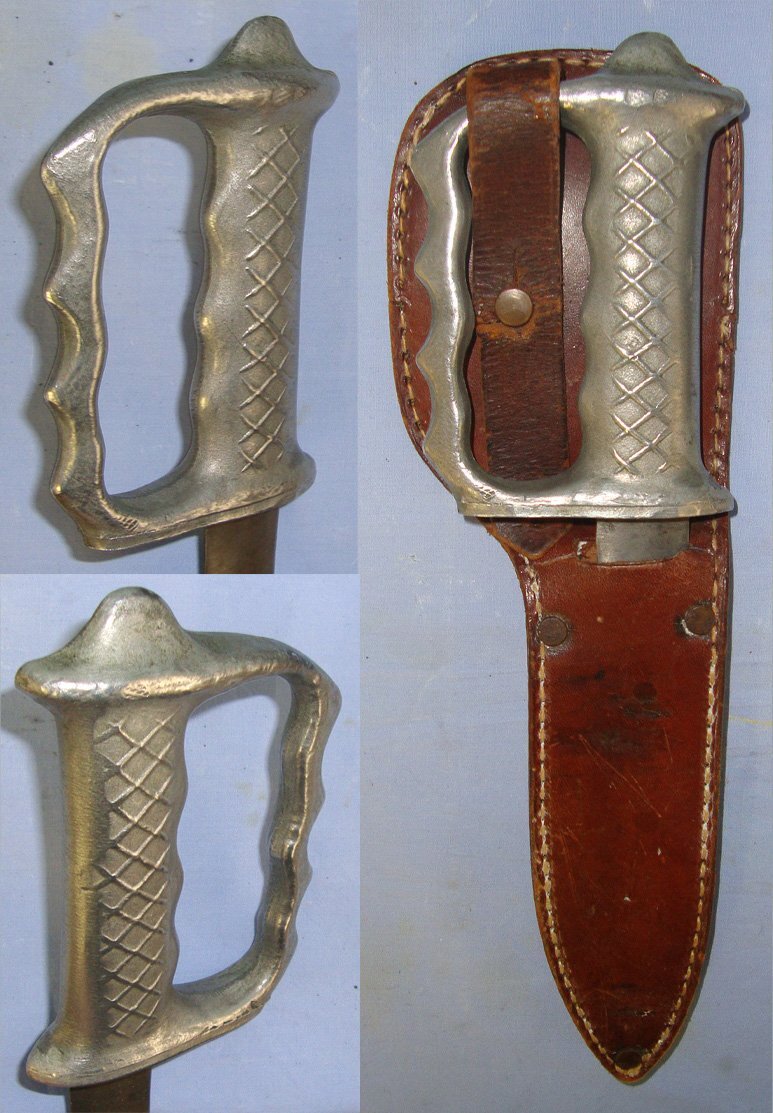 RARE**ORIGINAL**WW1 / WW2 Alloy Hilt New Zealand Army Knuckle Fighting Knife With Original Correct Original Scabbard. Sn 22672 Dagger