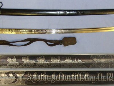 WW1 Era Imperial German Mounted Field Artillery Officer’s Quality Etched & Blued Panels Blade Dress Sword To ‘3 Lothr Feldartill. Reg. Nr 69’ (3rd Battery Field Artillery 69th Regiment) With Bullion Stitched Cord, Portepee & Scabbard. Sn 22871 Sword